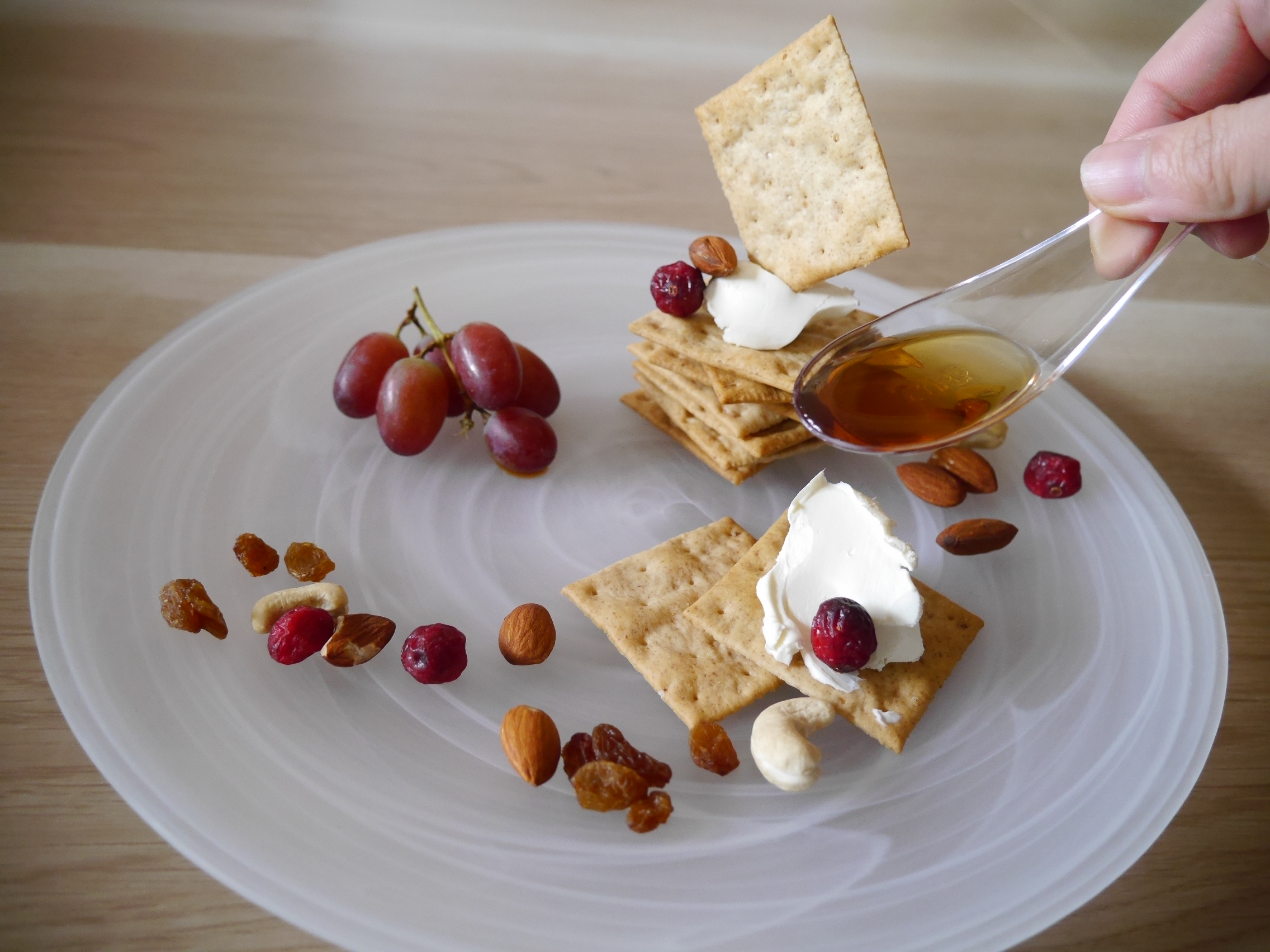 コークハイ専用コーラとクリチでアミューズブーシュ