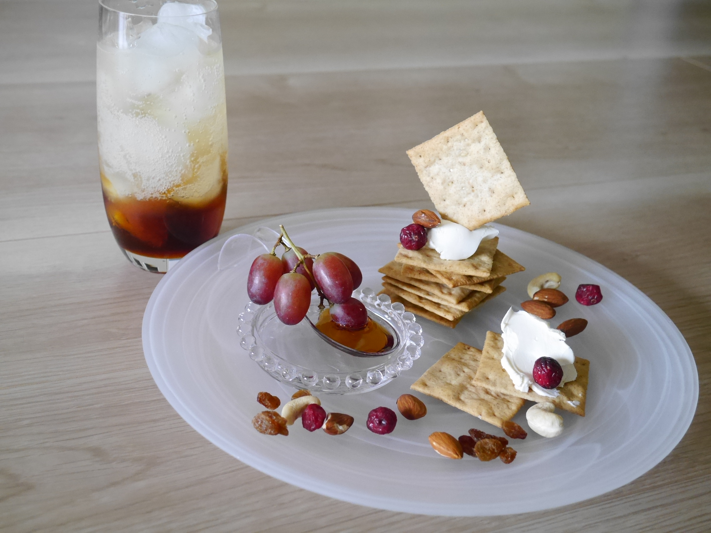 コークハイ専用コーラとクリチでアミューズブーシュ